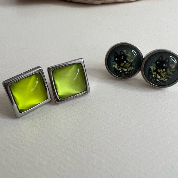 Classic Edgy Round & Square Stud Earring Set- Cat Stud Earrings - Picture 5 of 15